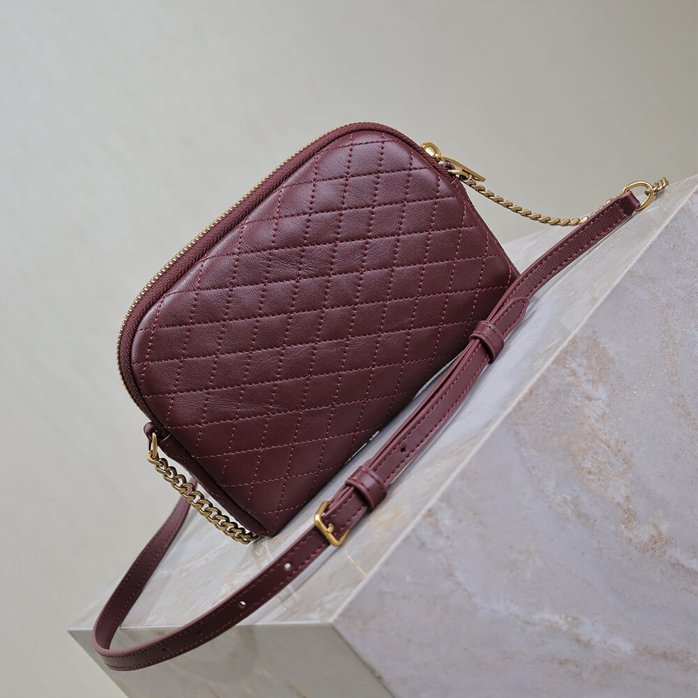 YSL Gaby zipped pouch in quilted lambskin(HIGH-END)