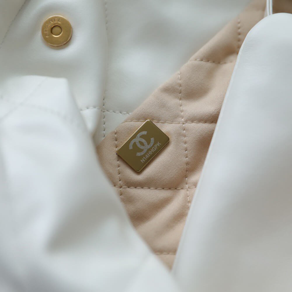 CHANEL 22 HANDBAG(high-end grade)