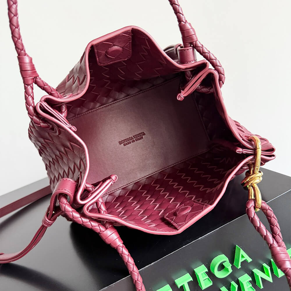 Bottega Veneta Medium Parachute(HIGH-END GRADE)