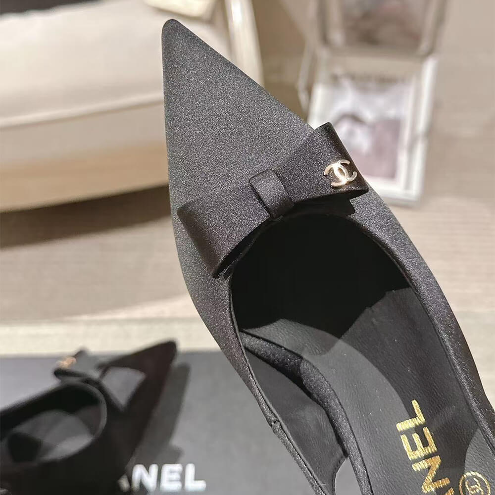 CHANEL Slingbacks