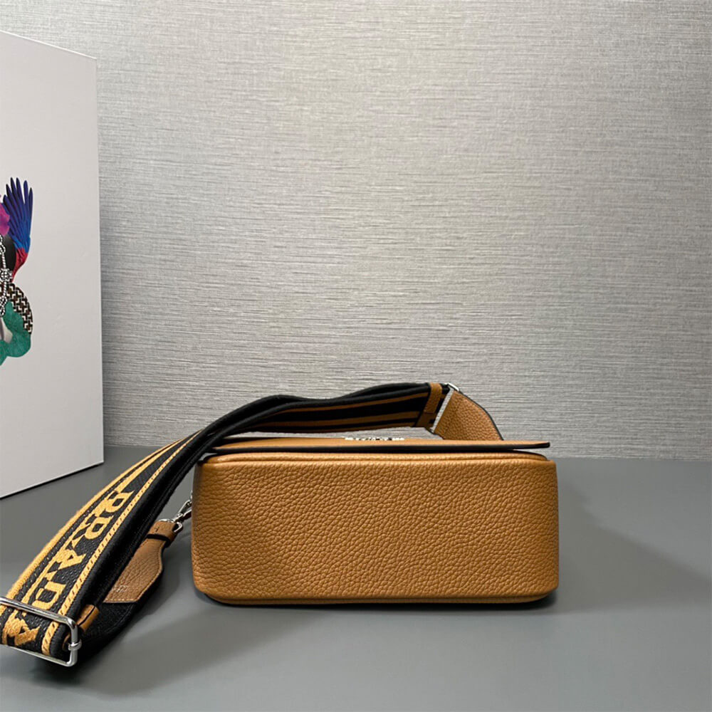 Prada Leather shoulder bag(high-end grade)