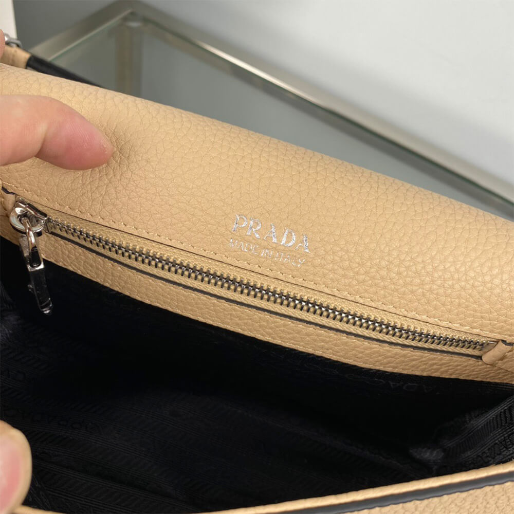 Prada Leather shoulder bag(high-end grade)