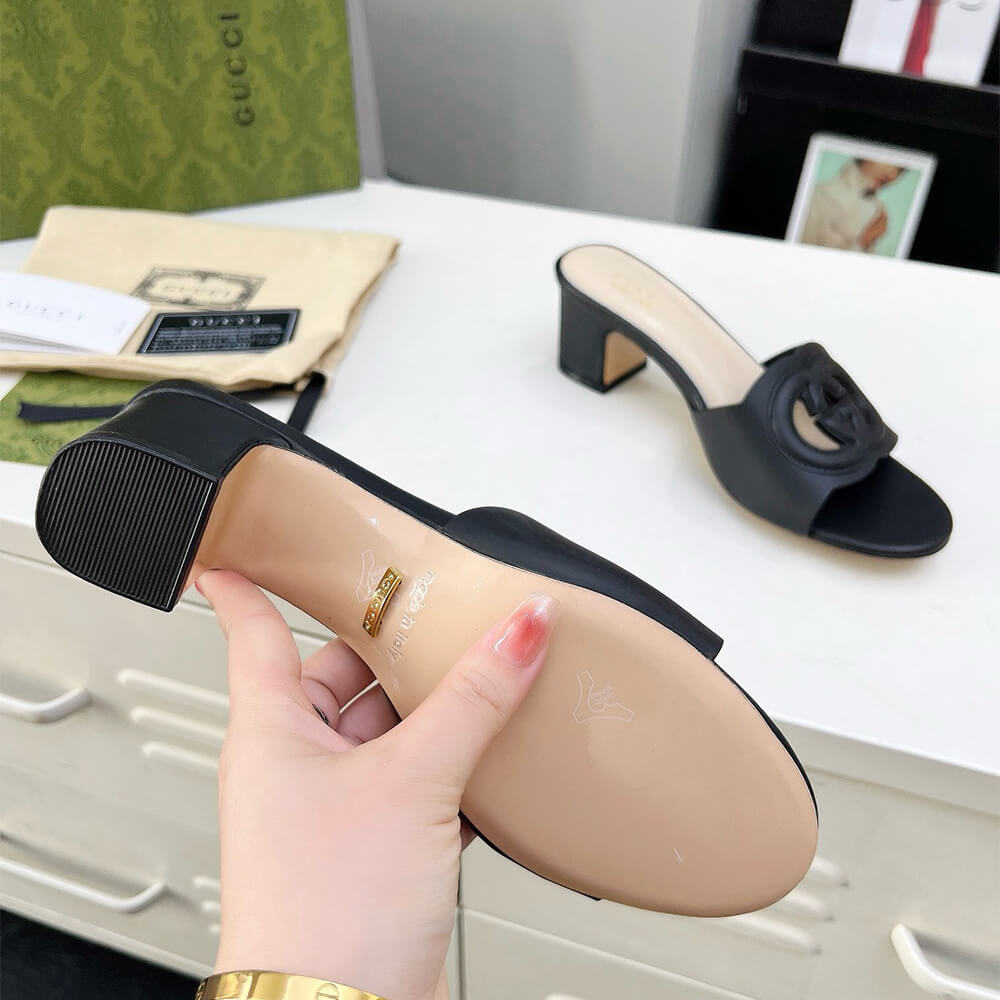 GUCCI Women s Interlocking G slide sandal