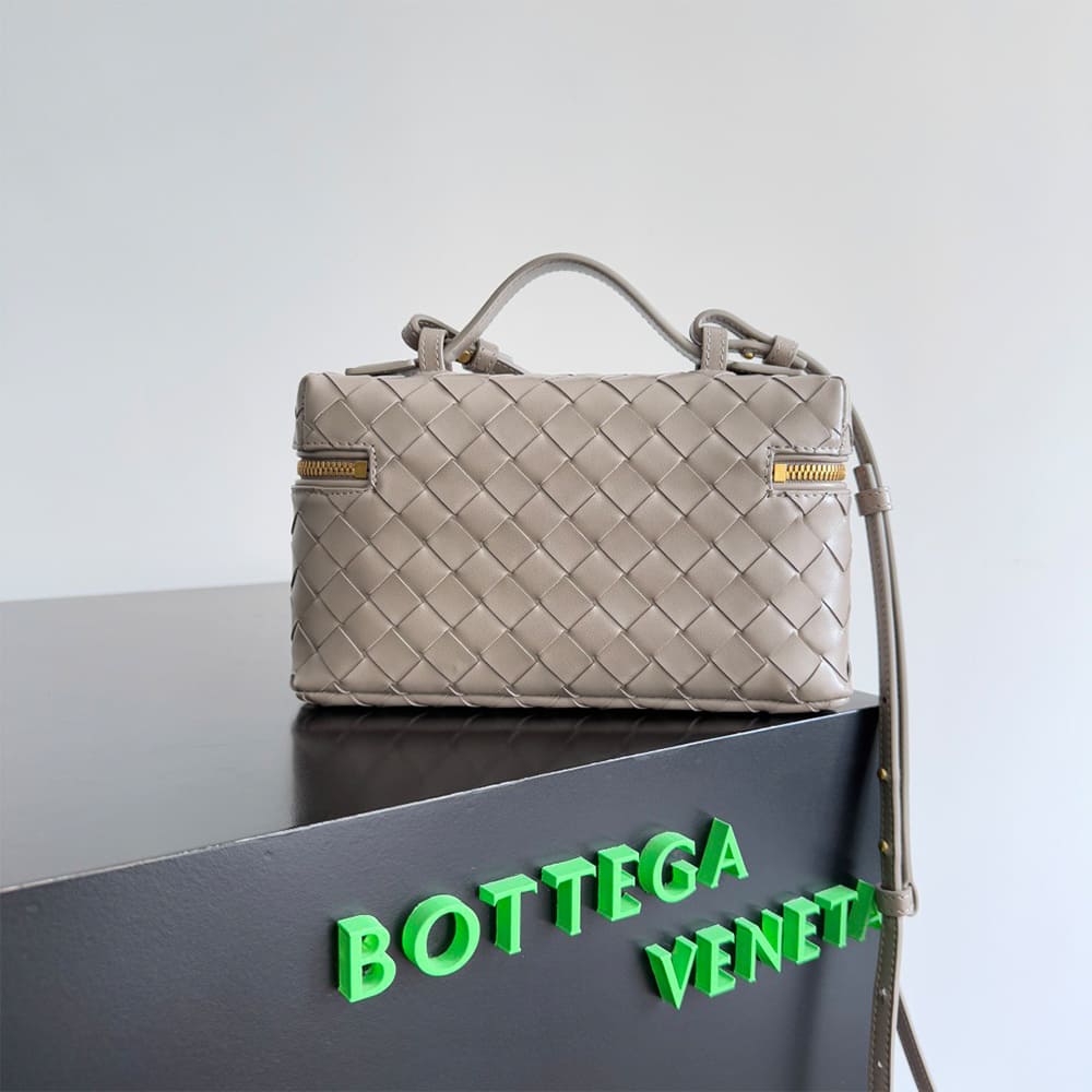 Bottega Veneta Bang Bang Vanity Case(high-end grade)