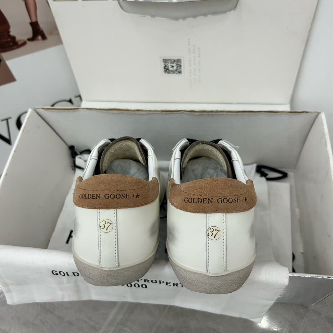 Golden Goose Sneakers