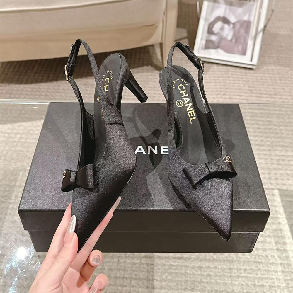 CHANEL Slingbacks