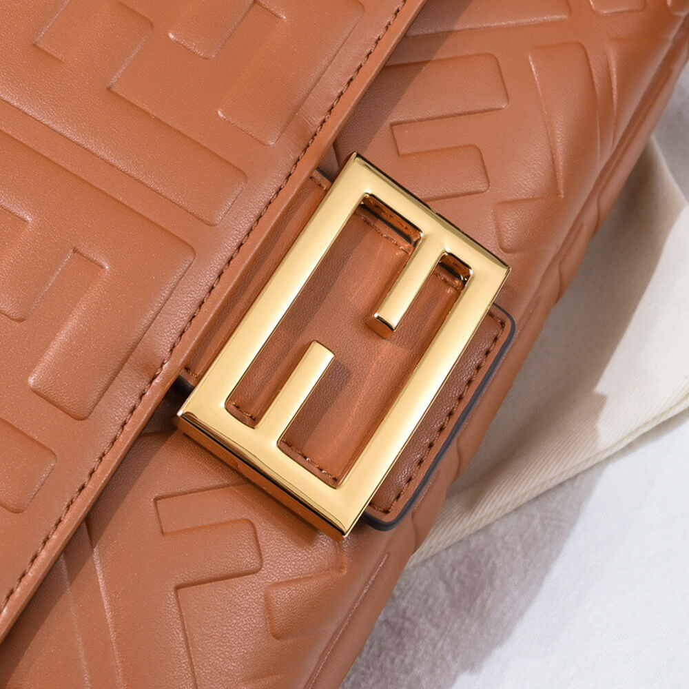 FENDI Baguette