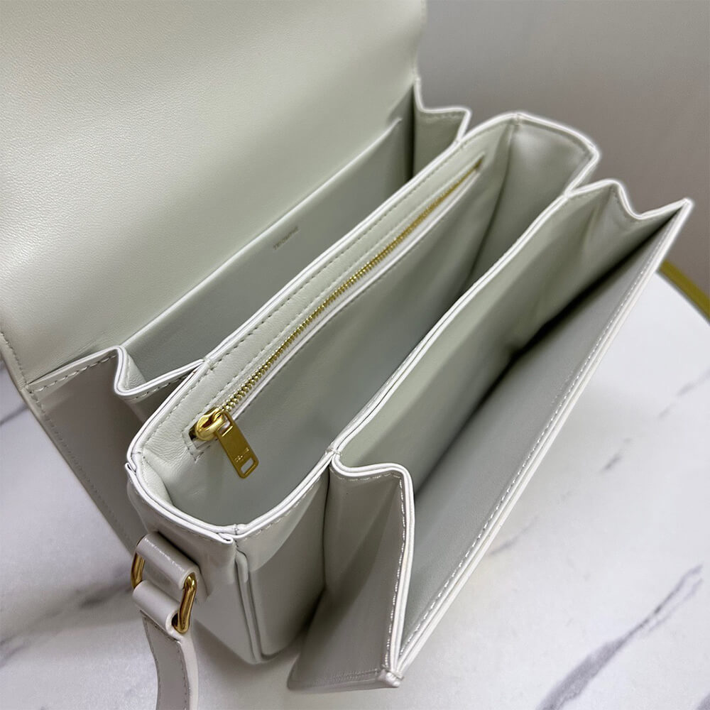 CELINE CLASSIQUE TRIOMPHE BAG in shiny calfskin(HIGH-END GRADE)