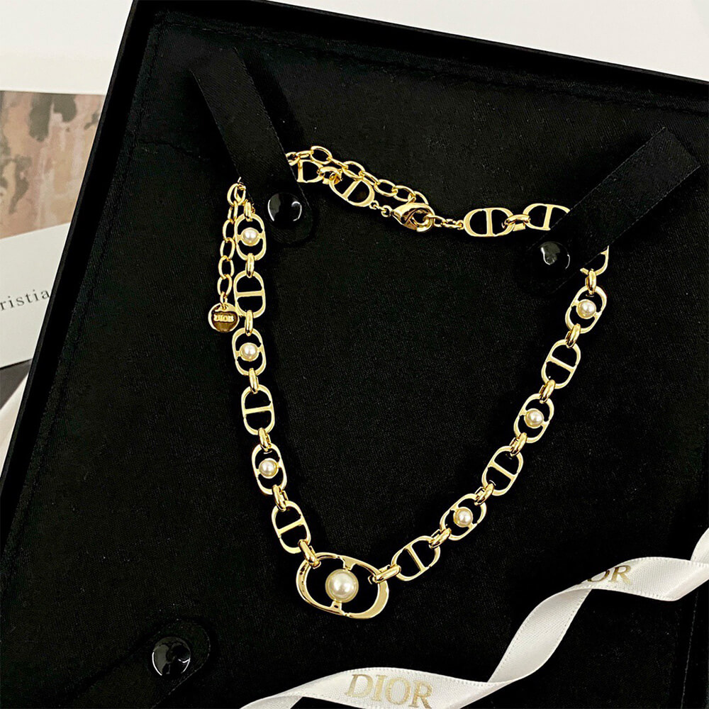 DIOR NECKLACE