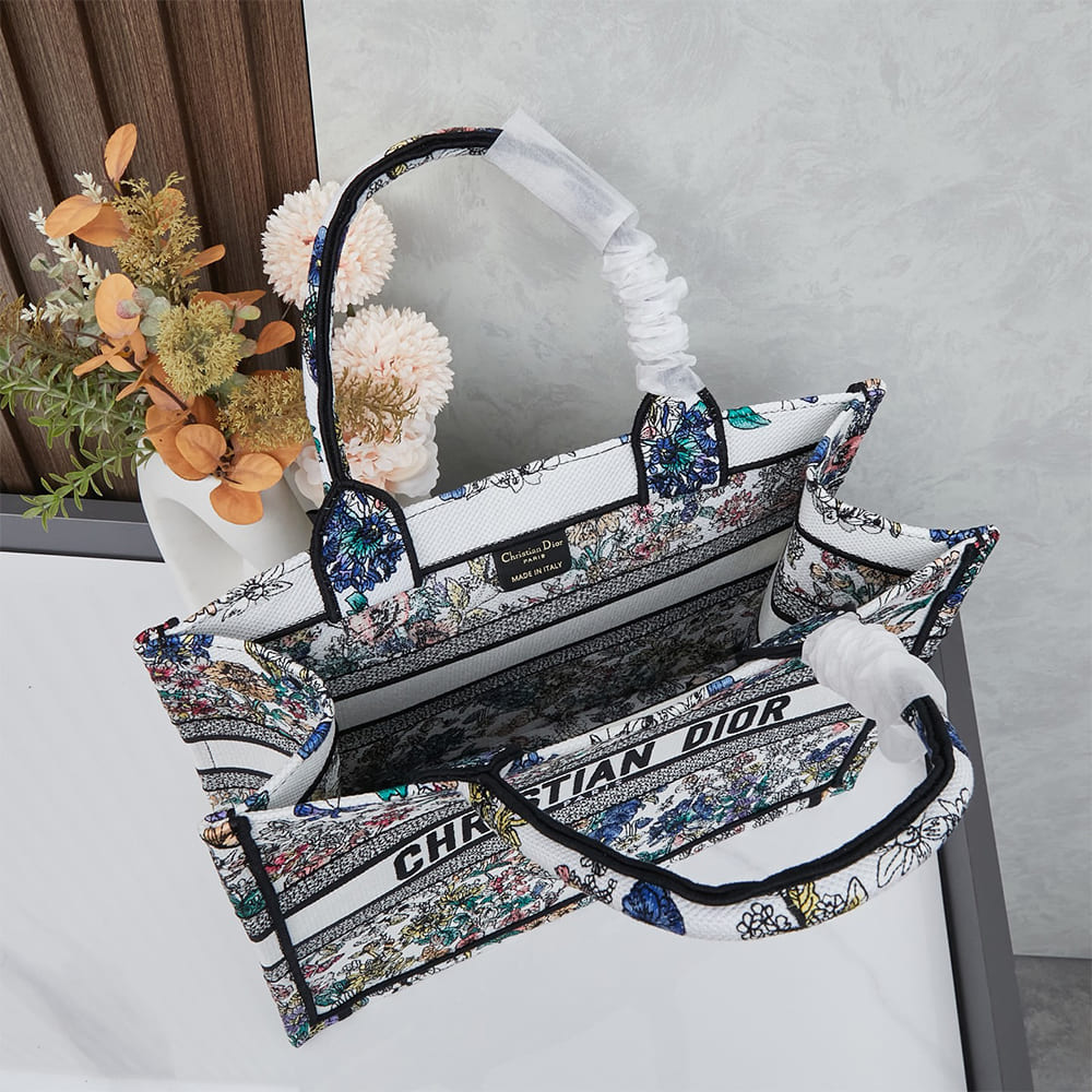 Dior Lucky Medium Dior Book Tote